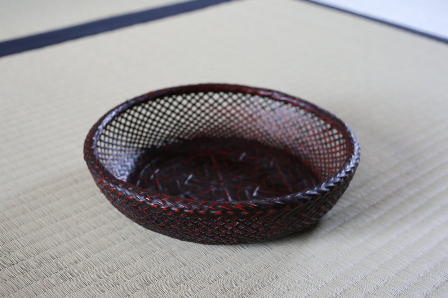 Japanese vintage beautiful bamboo woven lacquered basket for Tea ceremony, shallow basket H2.2xW9.5in/H5.5xW24.2cm