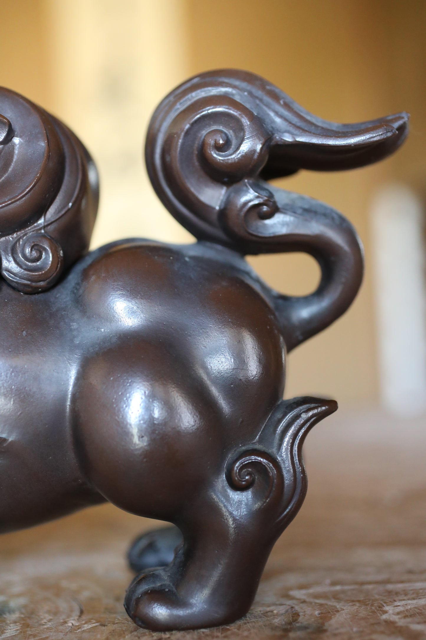 FINE! Japanese vintage Bronze statue censer Koro shishi lion with signed, animal Incense burner 1950s buddhist temple H6.3xW7.5in/H16xW19cm