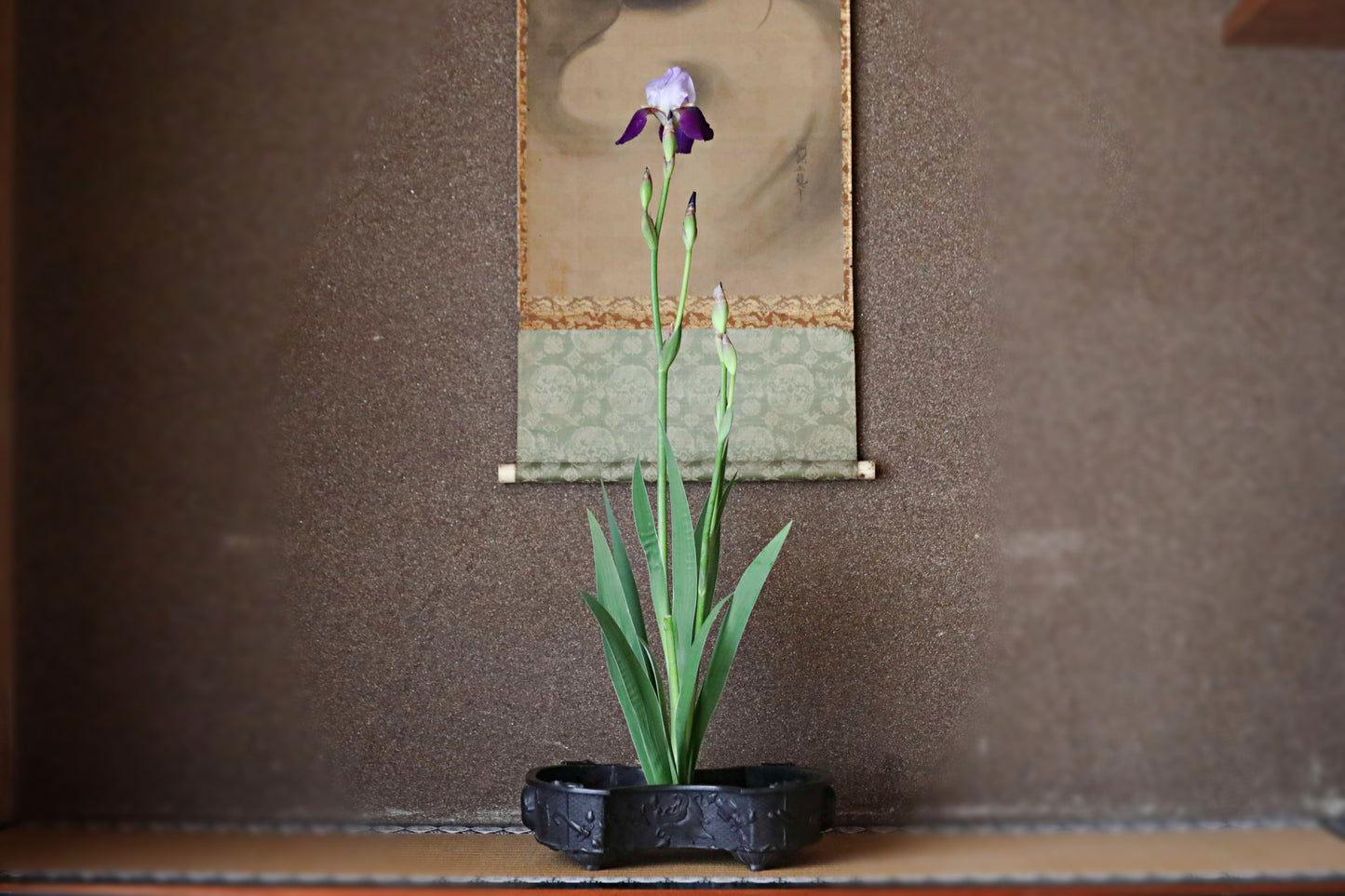 FINE! Japanese Antiques Lost Wax Bronze Basin 1890s weight shaped with dragon relief, SUIBAN, metal craft For IKEBANA W15×D10.6in/W38×D27cm
