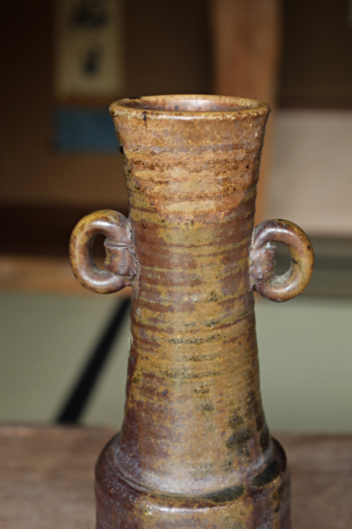 Japanese vintage BIZEN flower vase with ears ,Beautiful soil color with Kanji sign with box IKEBANA  For GIFT H10.8×3.1in/H27.5×8cm