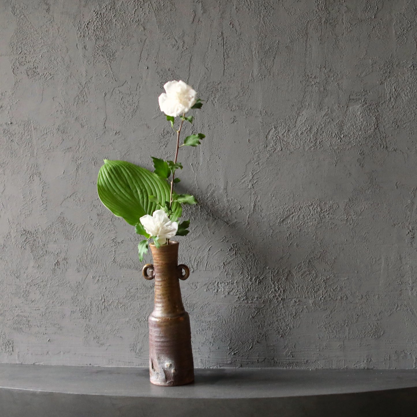 Japanese vintage BIZEN flower vase with ears ,Beautiful soil color with Kanji sign with box IKEBANA  For GIFT H10.8×3.1in/H27.5×8cm