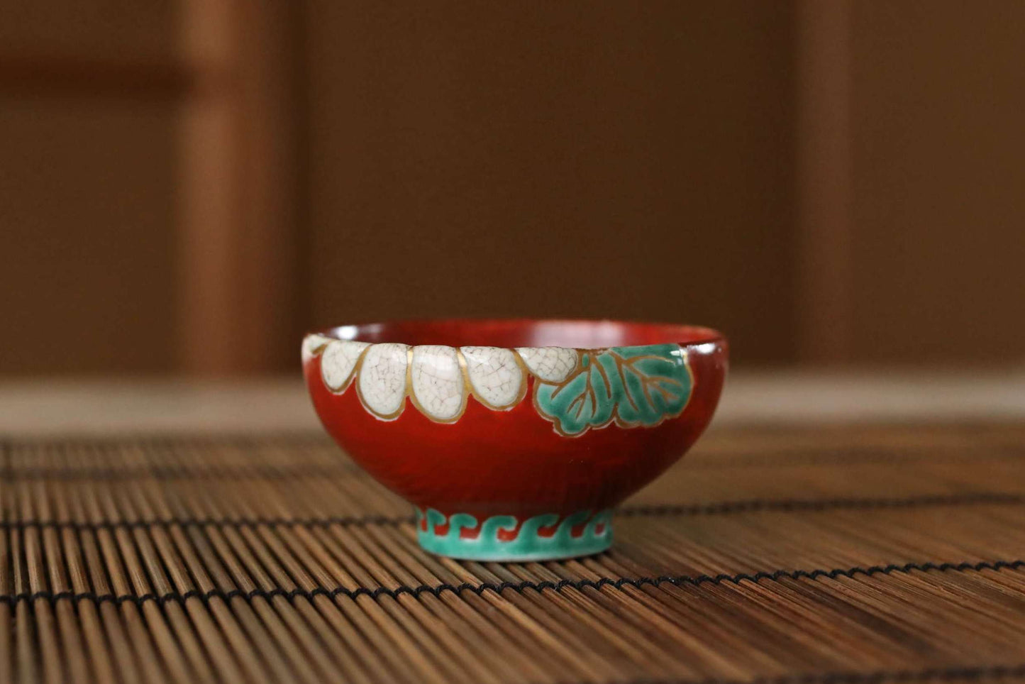 Japanese Antique Sake Cup, Kutani porcelain cup beautiful hand painting of chrysanthemum, late 19th century, wooden gift box  H1.3xW2.6in