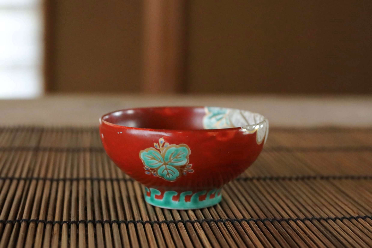 Japanese Antique Sake Cup, Kutani porcelain cup beautiful hand painting of chrysanthemum, late 19th century, wooden gift box  H1.3xW2.6in