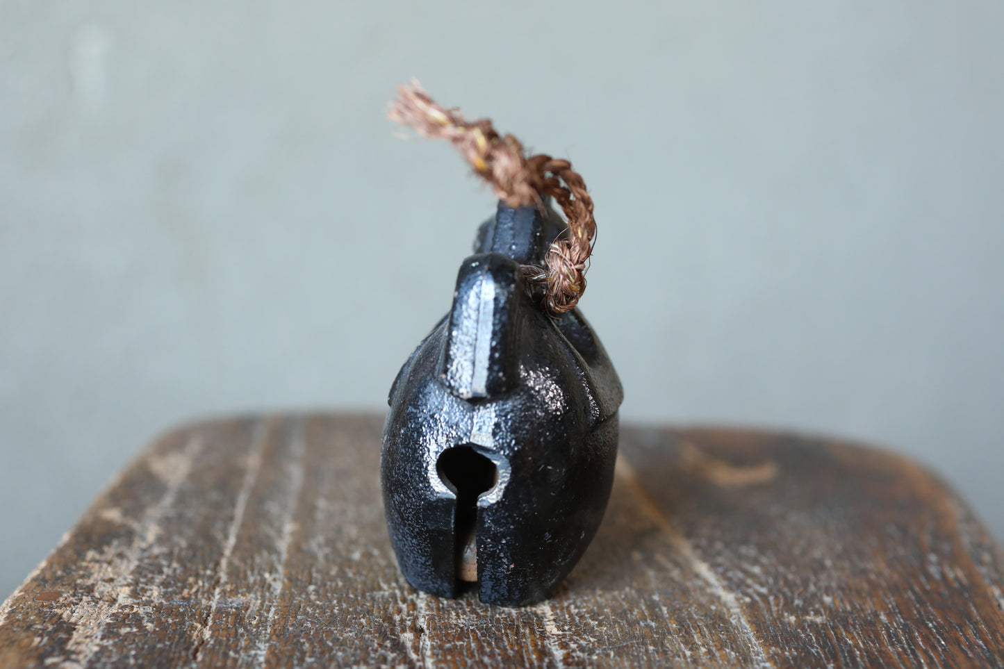Japanese vintage Iron bell amulet Japanese Horse Paper weight japan metal ornament 1970s H2.6in×2.4in/H6.5×5×6cm