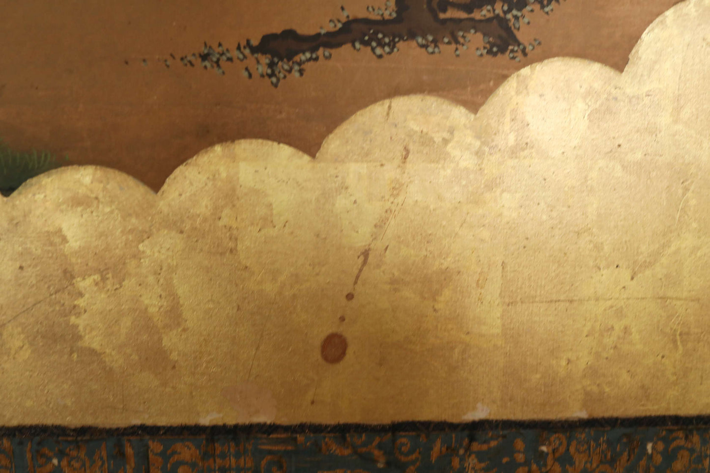 FINE! Japanese antique furniture 1800s EDO Byobu wind screen hand painting, Real Gold Clouds with pine tree W74in/H188cm