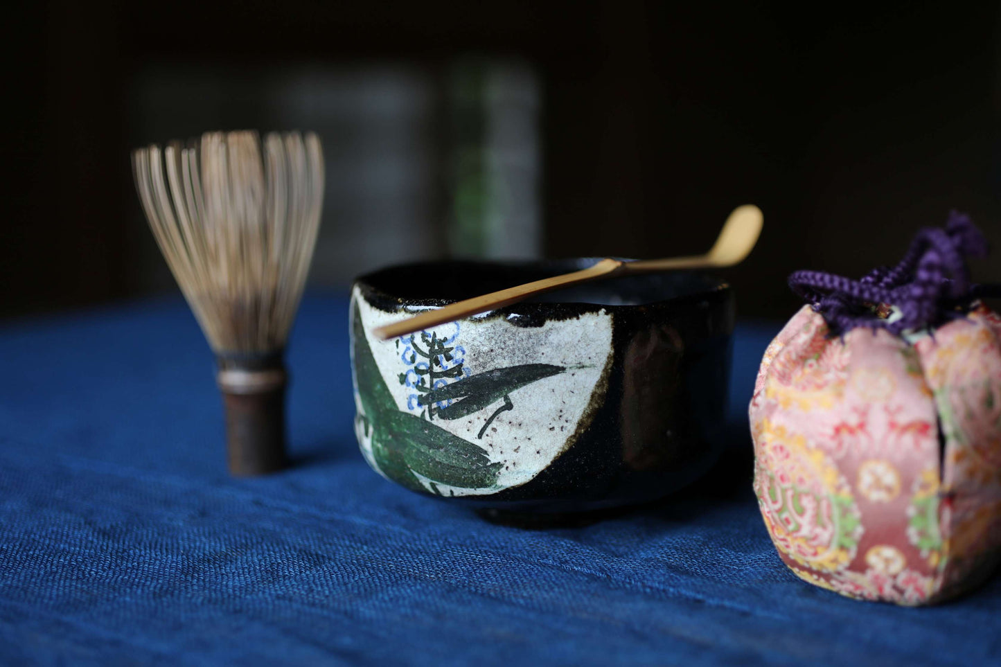 Matcha bowl Japanese vintage CHAWAN "kenzan" kyo-ware with flower, Signed, Tea Ceremony with a box