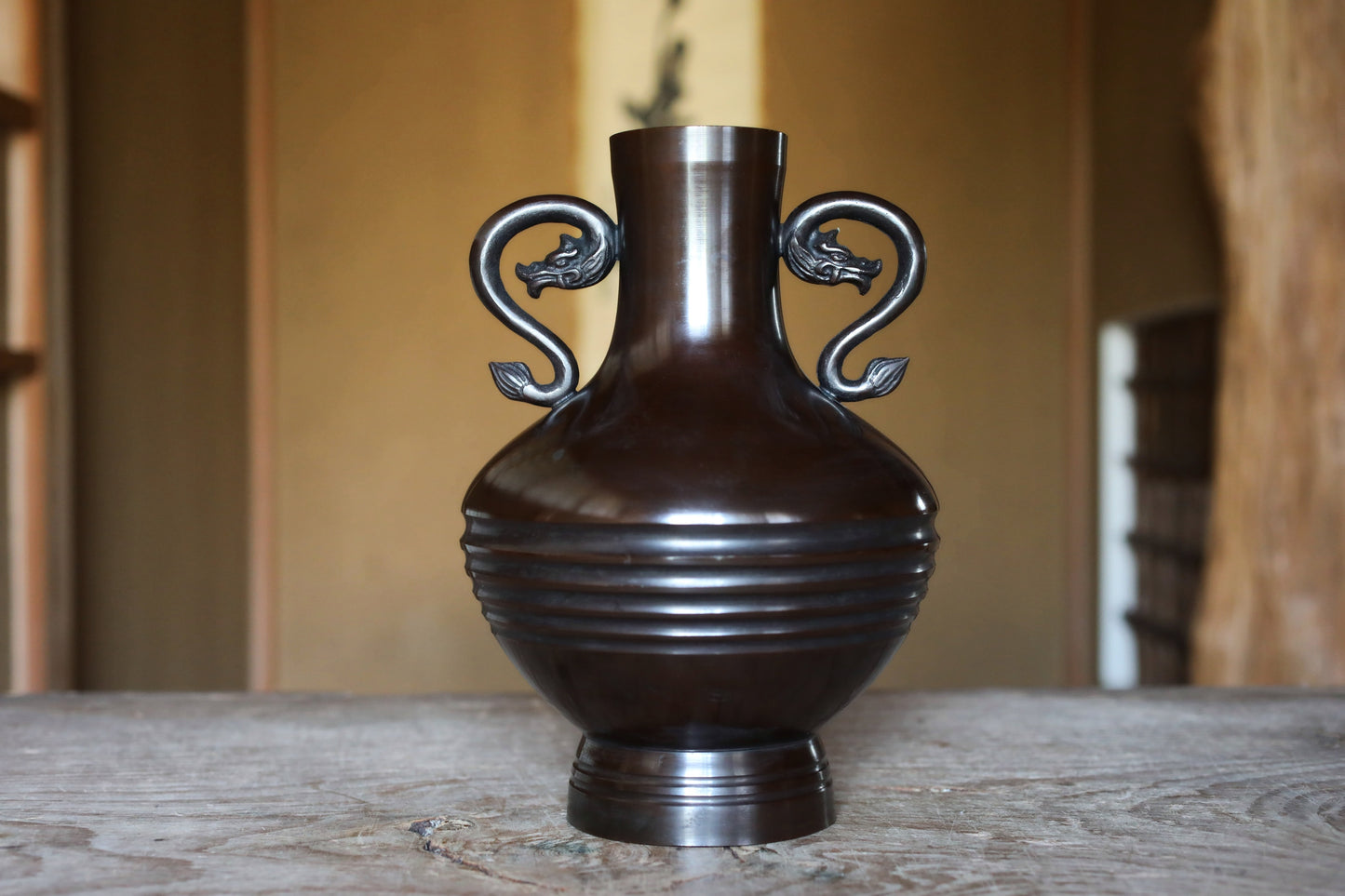 FINE! Japanese vintage 1960s Bronze flower vase dark brown with beautiful dragons ears with 天龍  sign furniture H9.4in/H24cm