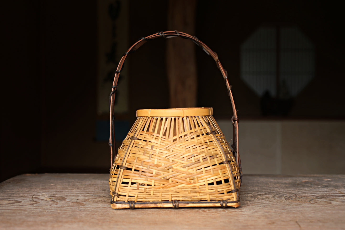 Japanese vintage bamboo woven basket , beautiful hand craft For IKEBANA Tea ceremony, Hana-kago 1970s H13×10in/H33×25.5cm
