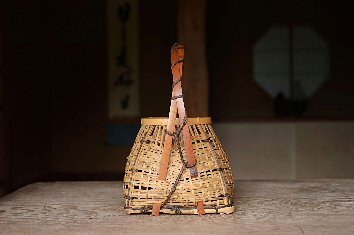Japanese vintage bamboo woven basket , beautiful hand craft For IKEBANA Tea ceremony, Hana-kago 1970s H13×10in/H33×25.5cm