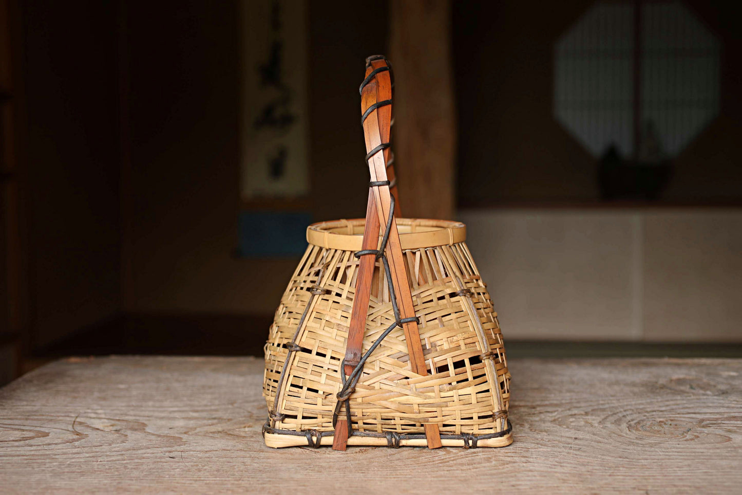 Japanese vintage bamboo woven basket , beautiful hand craft For IKEBANA Tea ceremony, Hana-kago 1970s H13×10in/H33×25.5cm