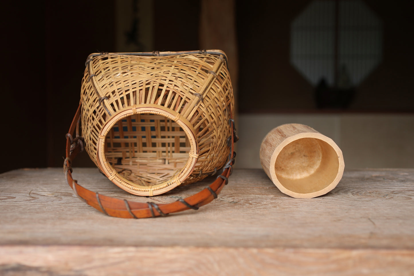 Japanese vintage bamboo woven basket , beautiful hand craft For IKEBANA Tea ceremony, Hana-kago 1970s H13×10in/H33×25.5cm