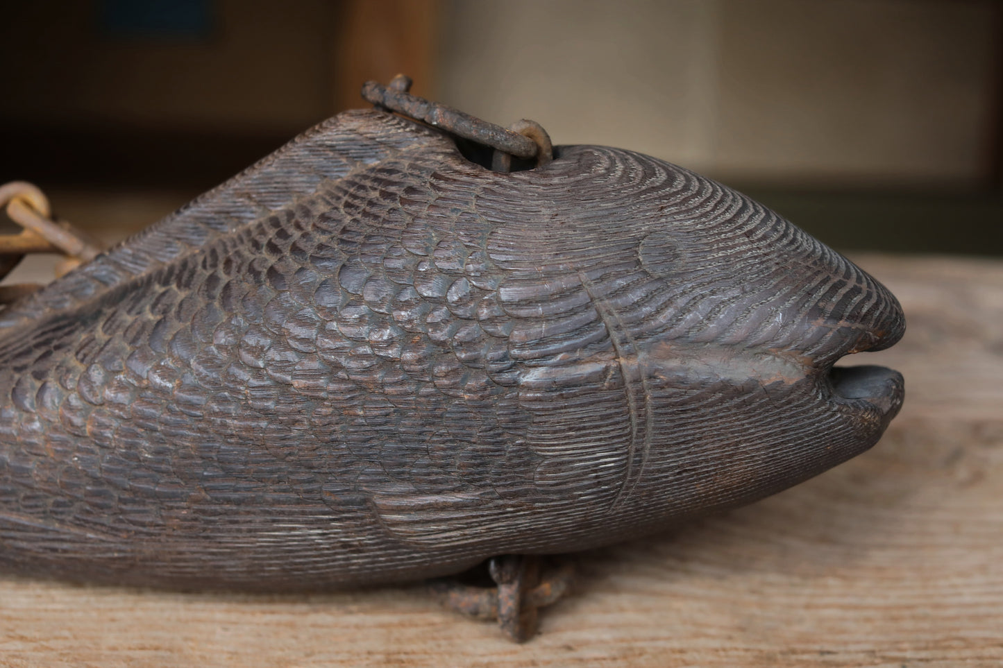 Japanese antique 1900s wooden caved art sculpture hand craft iron chain, hand carving fish, furniture ,IRORI JIZAI W16.7in/W42.5cm