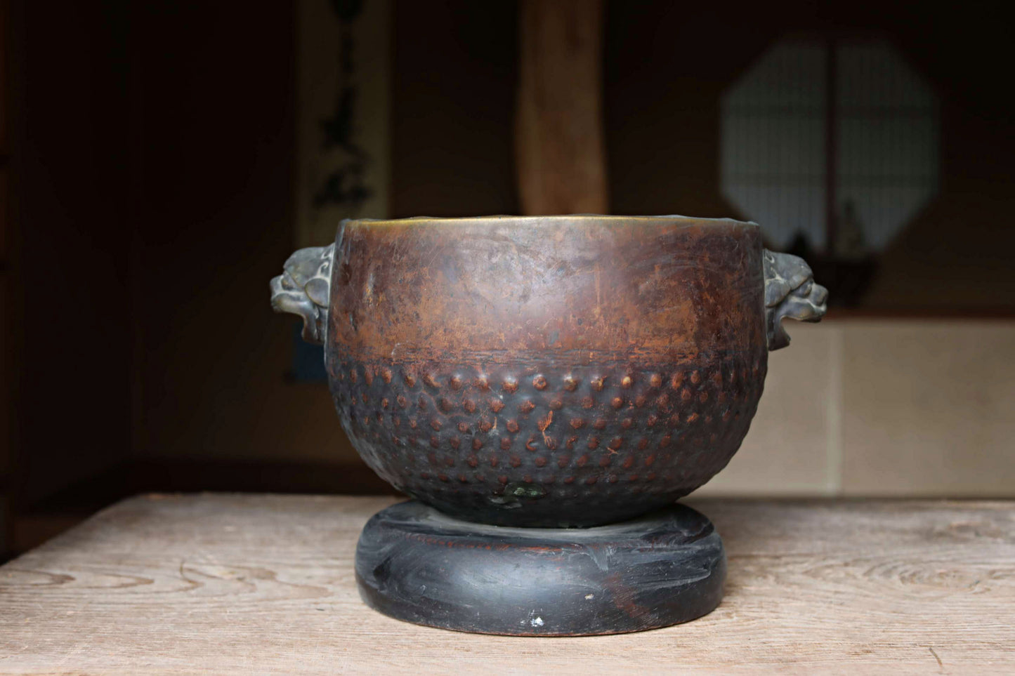 Japanese antique Bronze HIBACHI Blazer, plant pot cover with lion face handles, engraving, charcoal Fire Holder 1800s W14.4in/W36.5cm