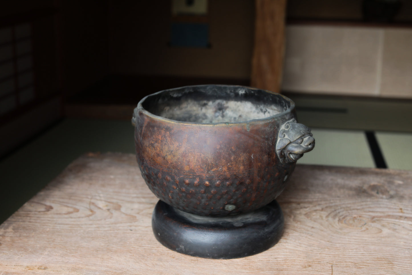 Japanese antique Bronze HIBACHI Blazer, plant pot cover with lion face handles, engraving, charcoal Fire Holder 1800s W14.4in/W36.5cm