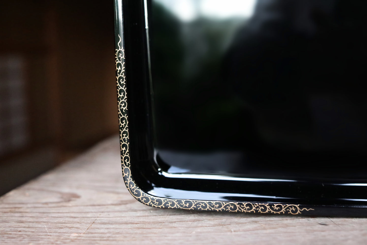 FINE! Japanese URUSHI lacquer Large tray OBON black gold Paulownia flower Family crest beautiful wooden Tea ceremony 21.3×15.1in/54.2×38cm