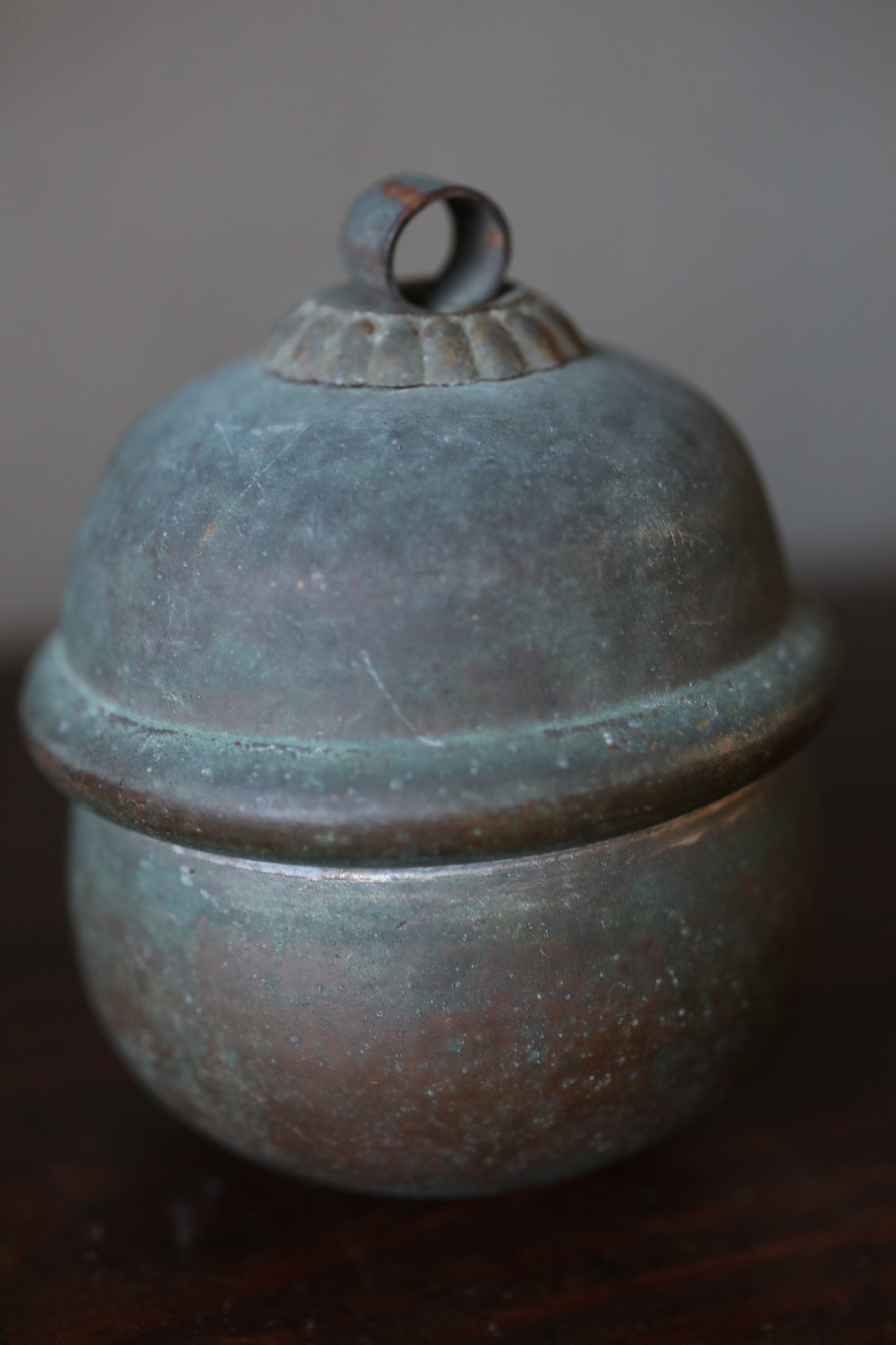 Japanese vintage black Bronze Bell from shinto shrine hanging bell hand metal craft SUZU H4.1×3.5in/H10.5×9cm