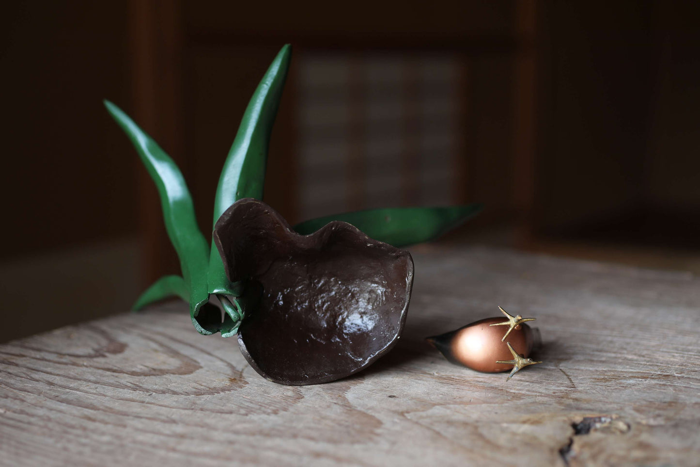Japanese vintage bird and flower Rohdea japonica ornament figurine made of bronze For GIFT, H7.5in×W8.7in/H19×22cm