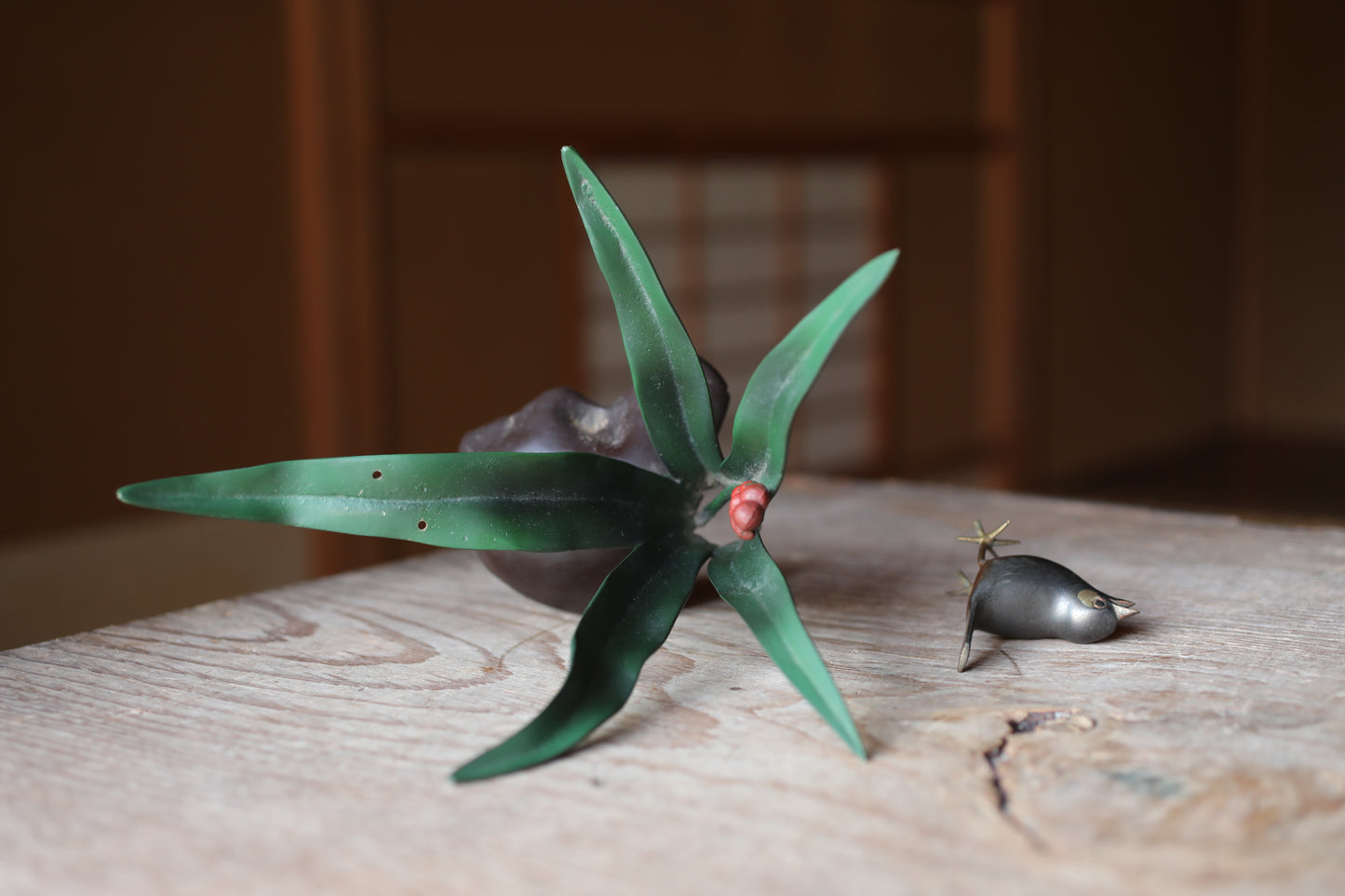 Japanese vintage bird and flower Rohdea japonica ornament figurine made of bronze For GIFT, H7.5in×W8.7in/H19×22cm