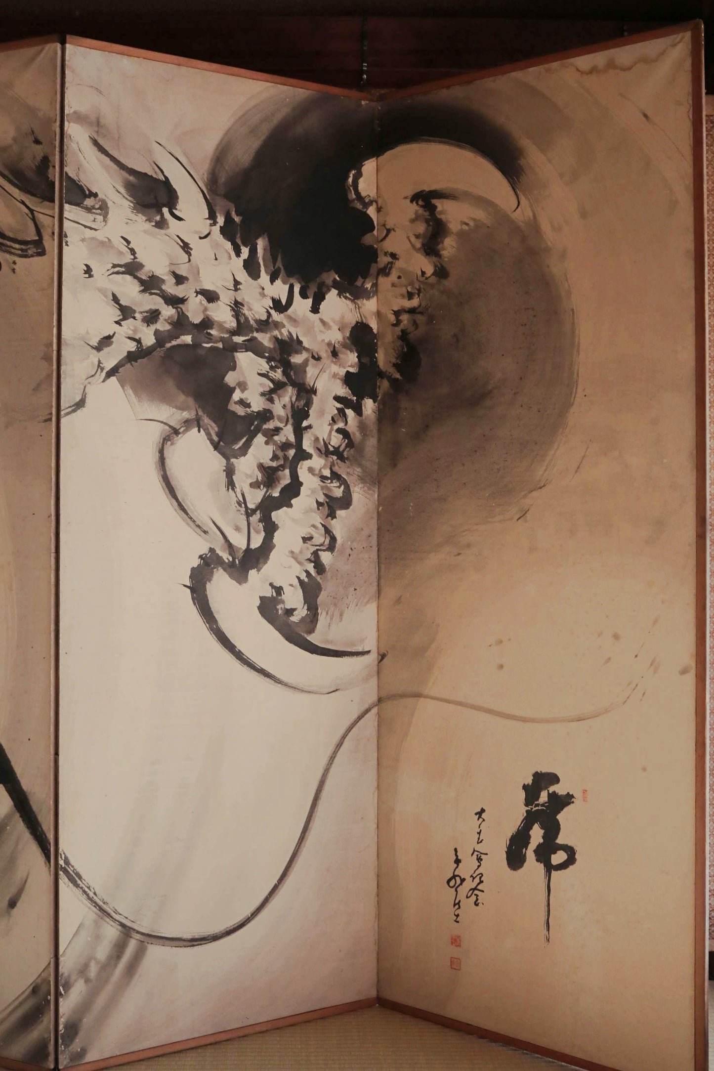 Japanese vintage furniture Byobu wind screen of Dragon with ink painting, with sign impressive hand painting H69.3in/H176cm
