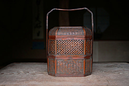 Japanese vintage 1950s Large bamboo box For Tea set BENTO box backpack with bird and flowers KAGO basket H14.4×W10.6×D9.4in/H36.5×W27×24cm