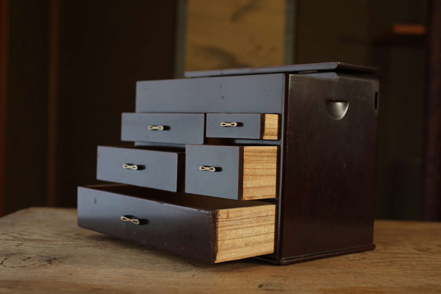 Japanese vintage 1960s furniture Small lacquer Chest of drawers "tansu" dark Reddish brown for sawing drawer H9.8×W12.8in /H25×32.6cm
