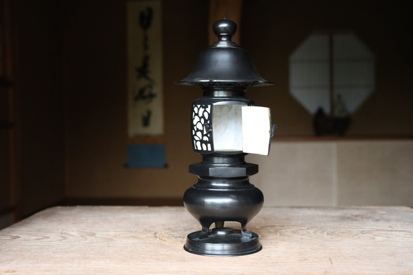 Japanese furniture vintage buddhist lantern made of bronze, metal hand craft openwork indirect lighting H15.4×W6.3in/H39×16cm