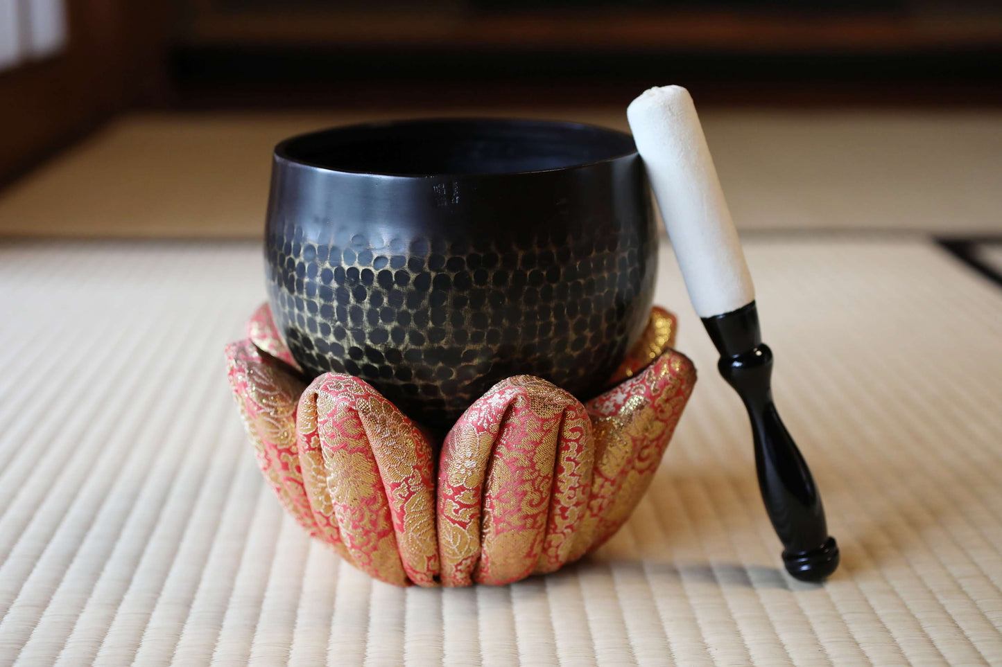 FINE! Japanese vintage Bronze buddhist chanting bell with sign 唱錀 , Singing Bowl, ORIN Buddhist temple with silk cushion stick 6.3in/16cm