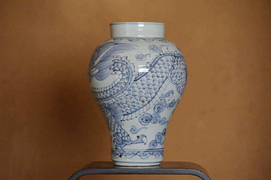 Lee Dynasty antique dragon vase large porcelain indigo blue with hand painting "sometsuke" jar H12.8in/H32.5cm