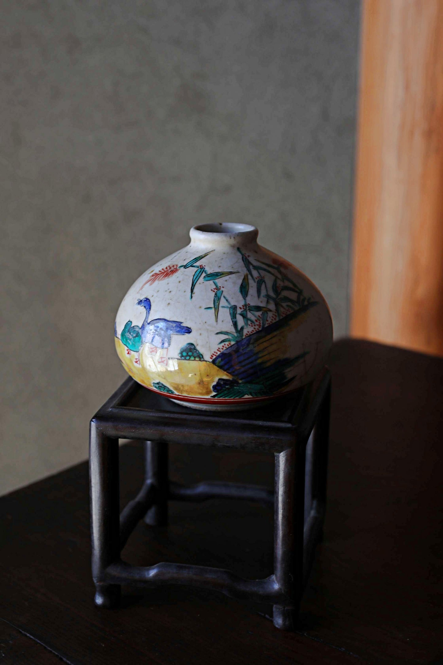 Antique Japanese Edo Koimari bud vase: hand painting bird, flower