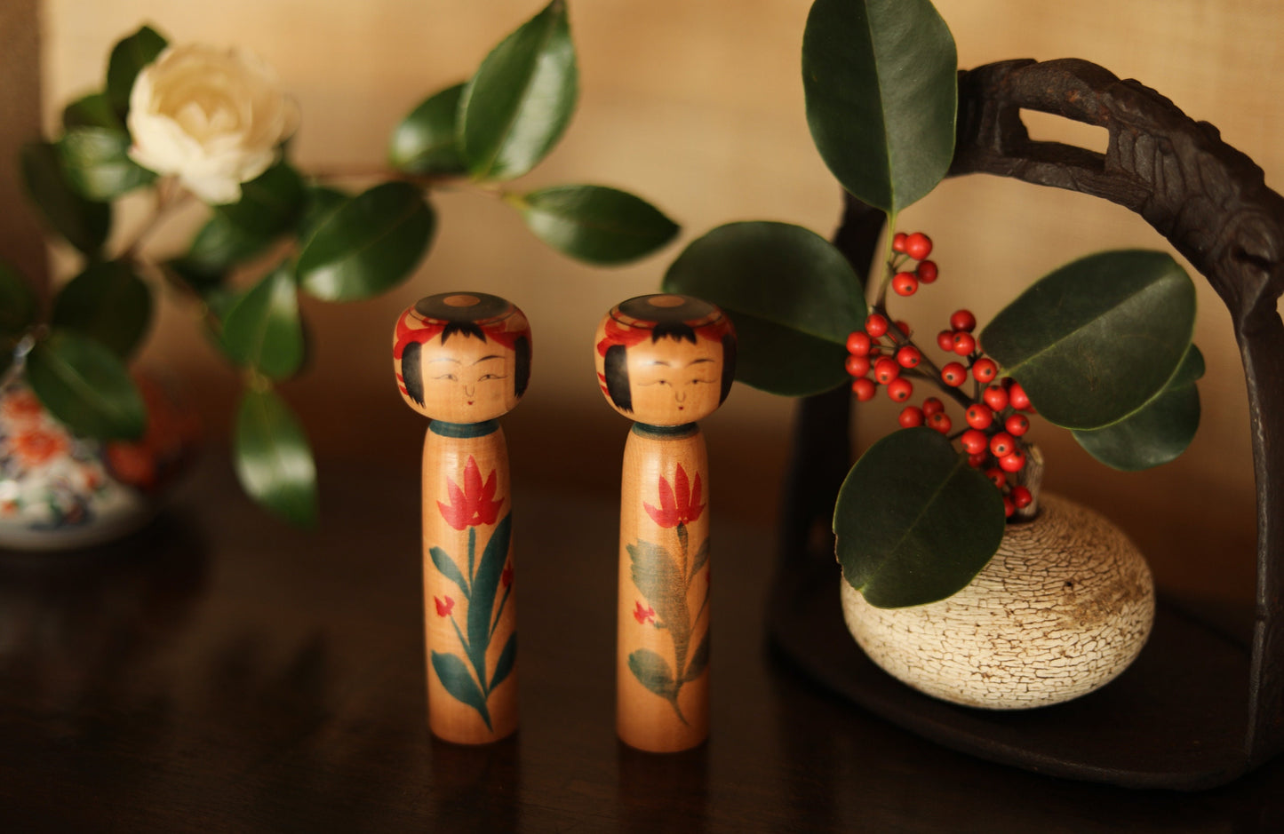 Tuchiyu Kokeshi Doll Vintage Twins – Striped Wooden Japanese Figurines With Flower Pattern