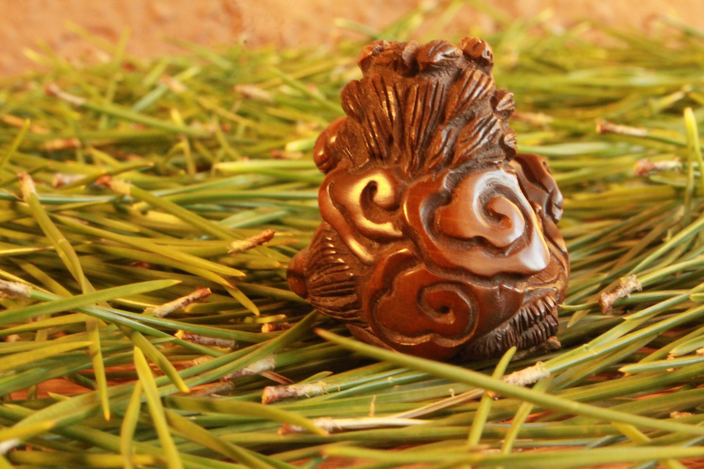Boxwood curled dragon hand carved "netsuke" Japanese Antique ojime bead inro kimono accessories H1.4in × 1.8in×1.3in