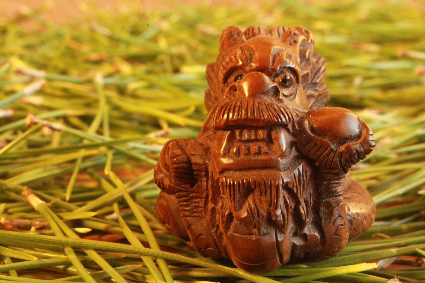 Boxwood curled dragon hand carved "netsuke" Japanese Antique ojime bead inro kimono accessories H1.4in × 1.8in×1.3in