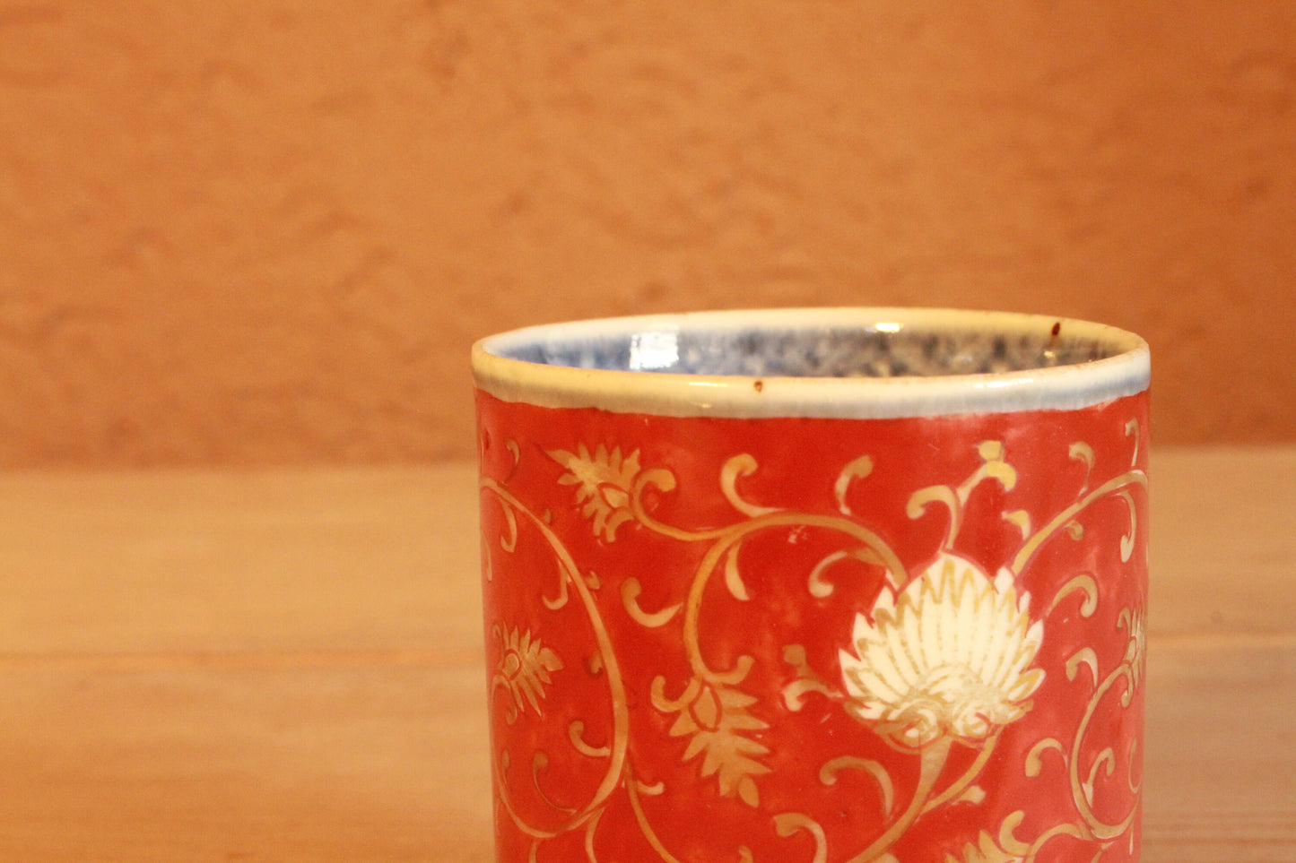 Japanese antique porcelain Beautiful vessel Kutani set of three sake cups, arabesque pattern, H2.5in Edo era