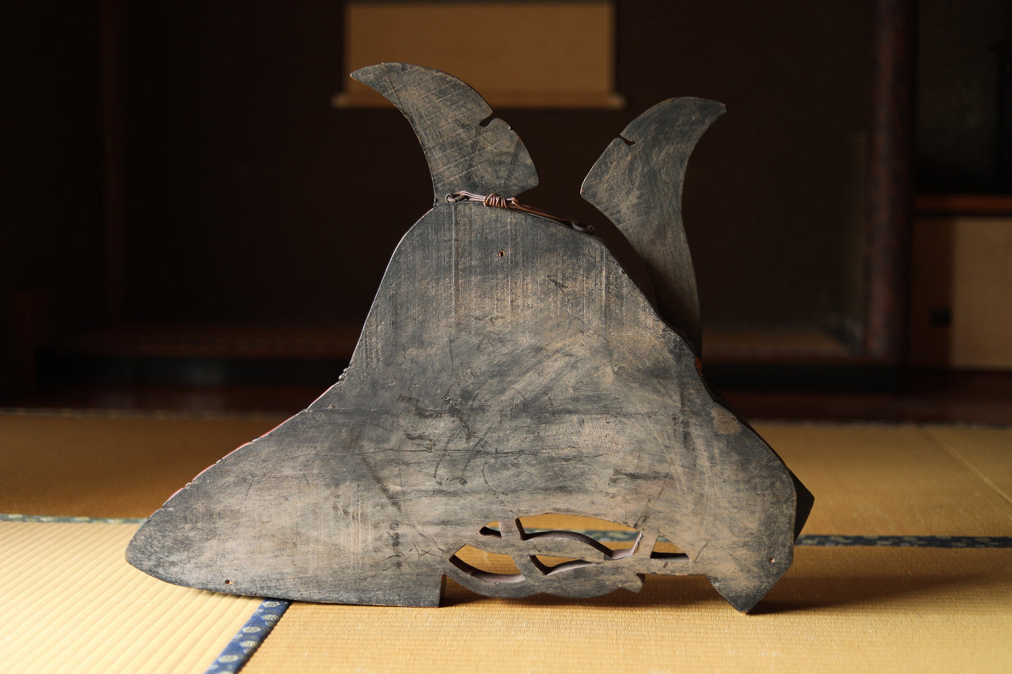 BIG!!Japanese antique furniture wood signboard hand curved SUMURAI armor helmet DRAGON design Japanese vintage large wood1910s H27.6×21.7in