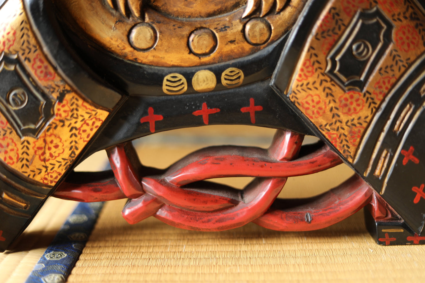 BIG!!Japanese antique furniture wood signboard hand curved SUMURAI armor helmet DRAGON design Japanese vintage large wood1910s H27.6×21.7in