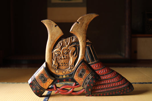 BIG!!Japanese antique furniture wood signboard hand curved SUMURAI armor helmet DRAGON design Japanese vintage large wood1910s H27.6×21.7in