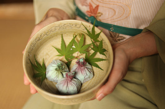 Japanese vintage ceramic yellow vessel, sweet container, Salad bowl Kiseto ware serving plates for Tea Ceremony with Kanji wood box 6.3in