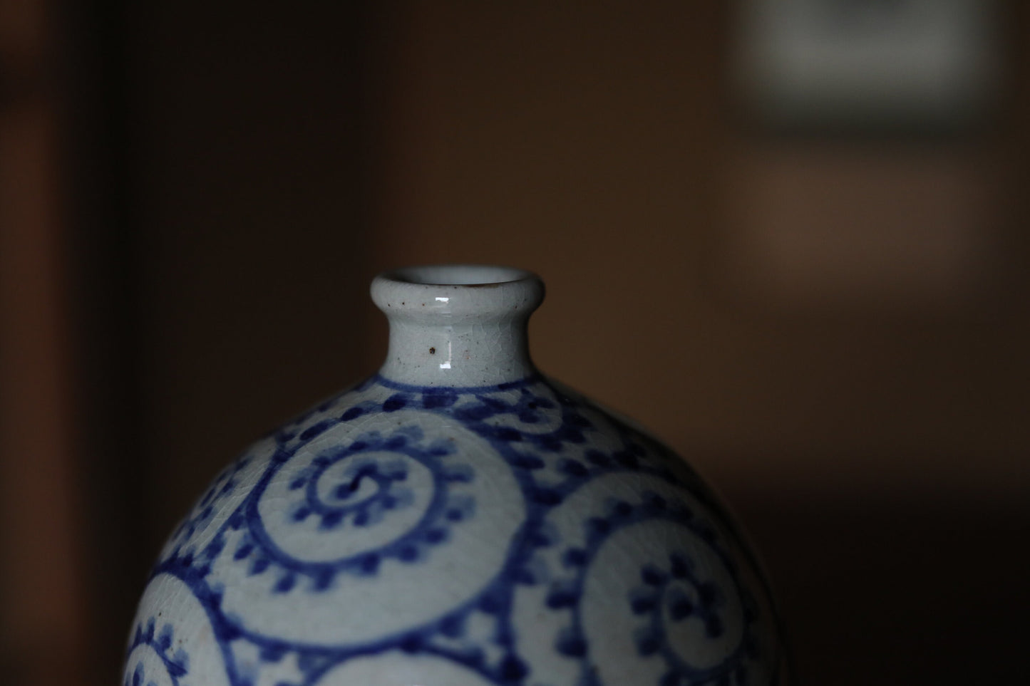 Japanese beautiful vintage vase porcelain indigo blue SAKE bottle "KOIMARI" with arabesque pattern hand painting with boxH9.1in/23cm