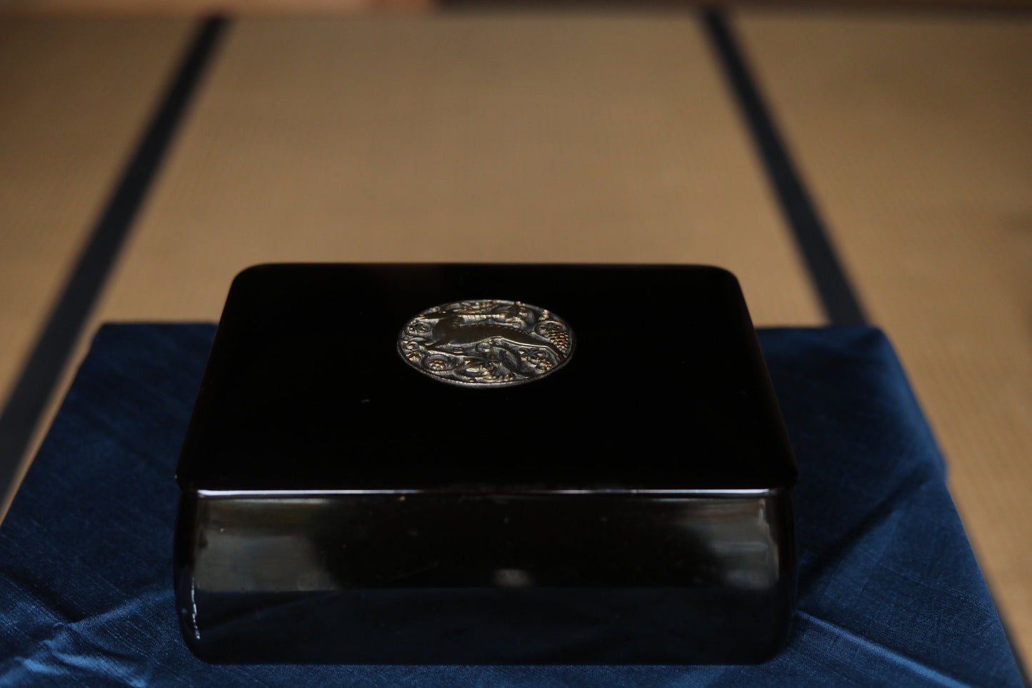 Japanese Makie Black Lacquer wooden box for letter container with a brass emblem of a goat and grapes from Aesop's fables, W10.8×D8.7in