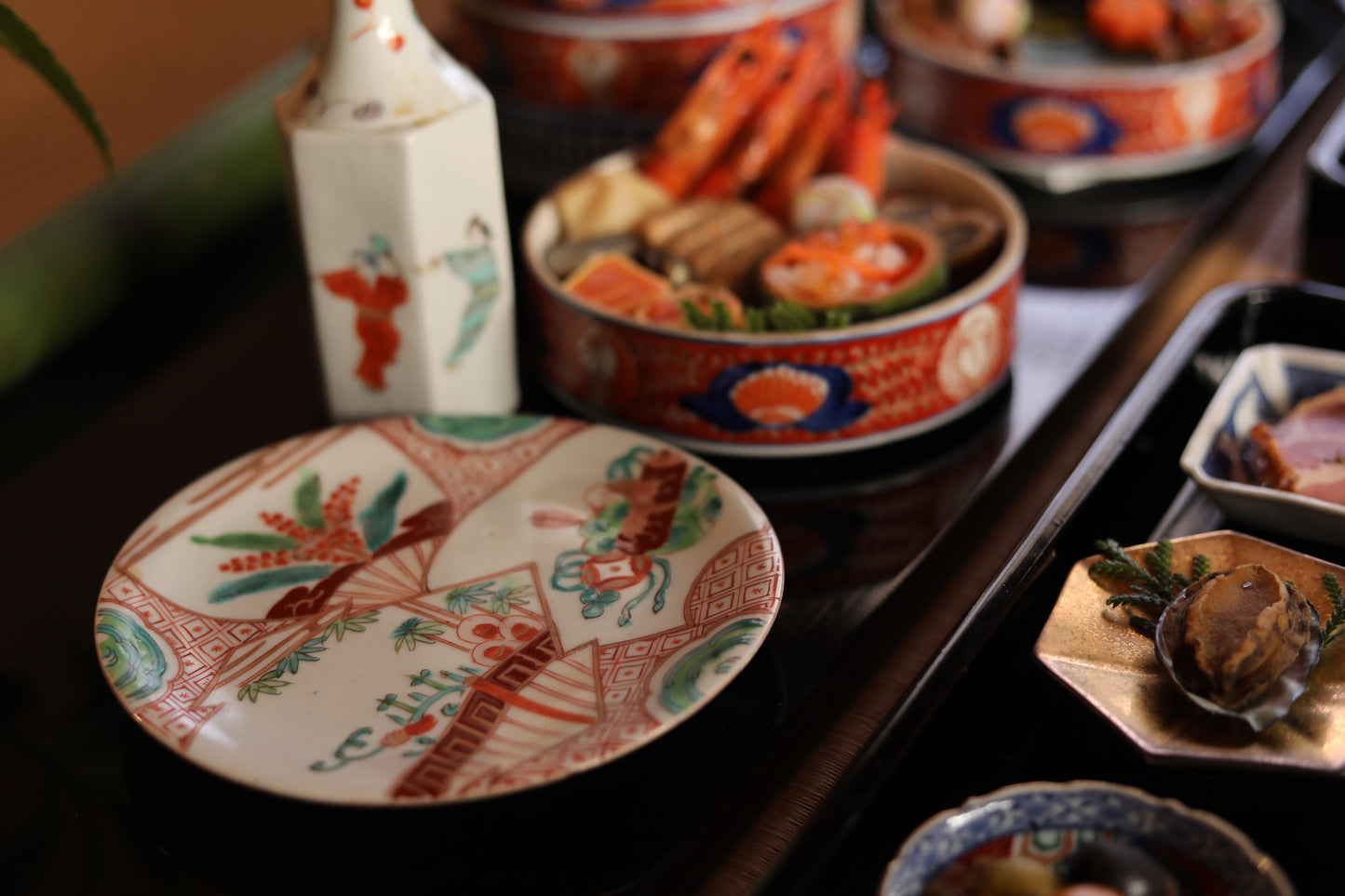 EDO craft 1800s pair of Japanese antique plate old IMARI ware porcelain dishes, beautiful Plant flowers monk pattern tableware 6.8in/17.2cm