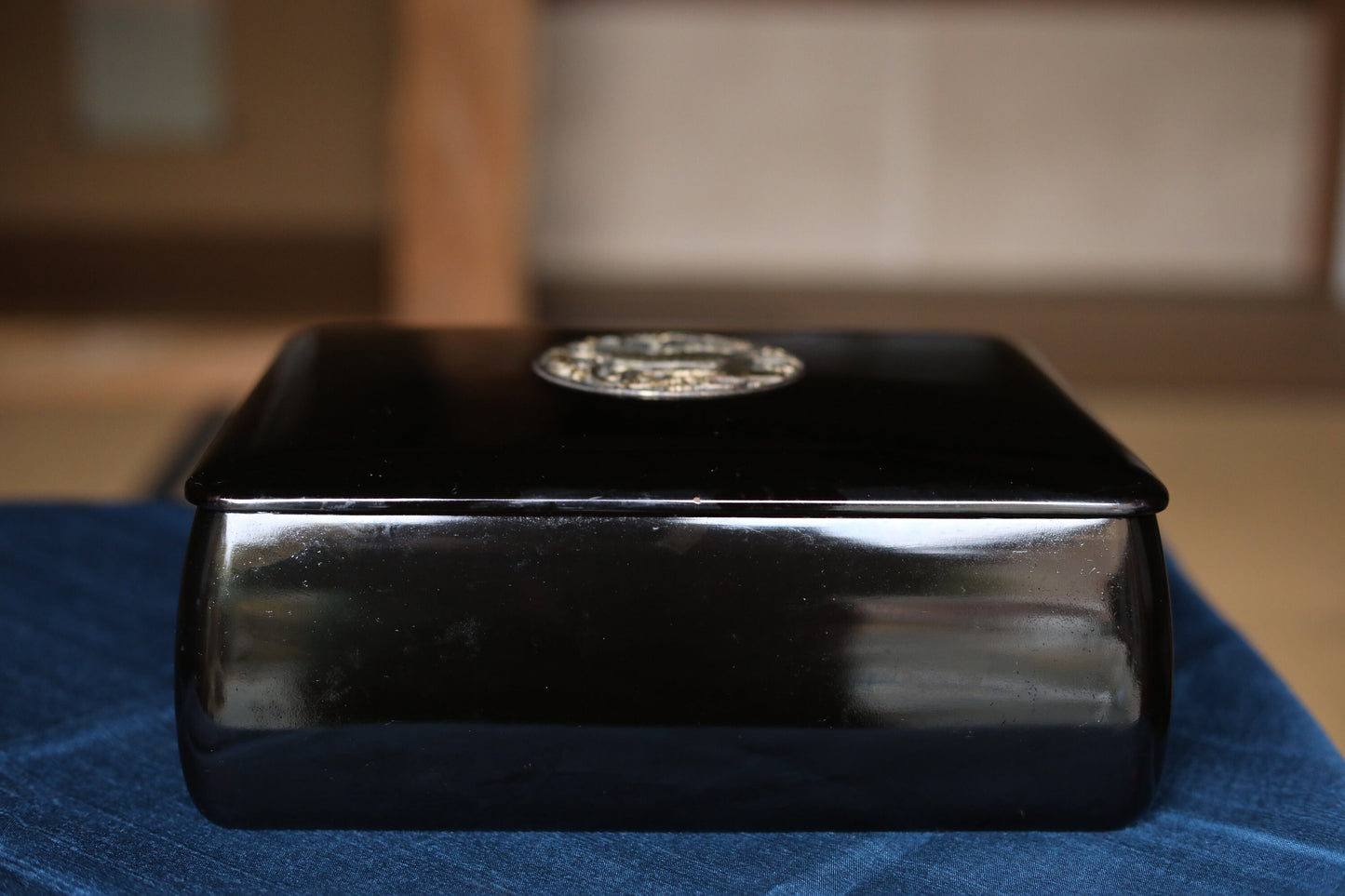 Japanese Makie Black Lacquer wooden box for letter container with a brass emblem of a goat and grapes from Aesop's fables, W10.8×D8.7in
