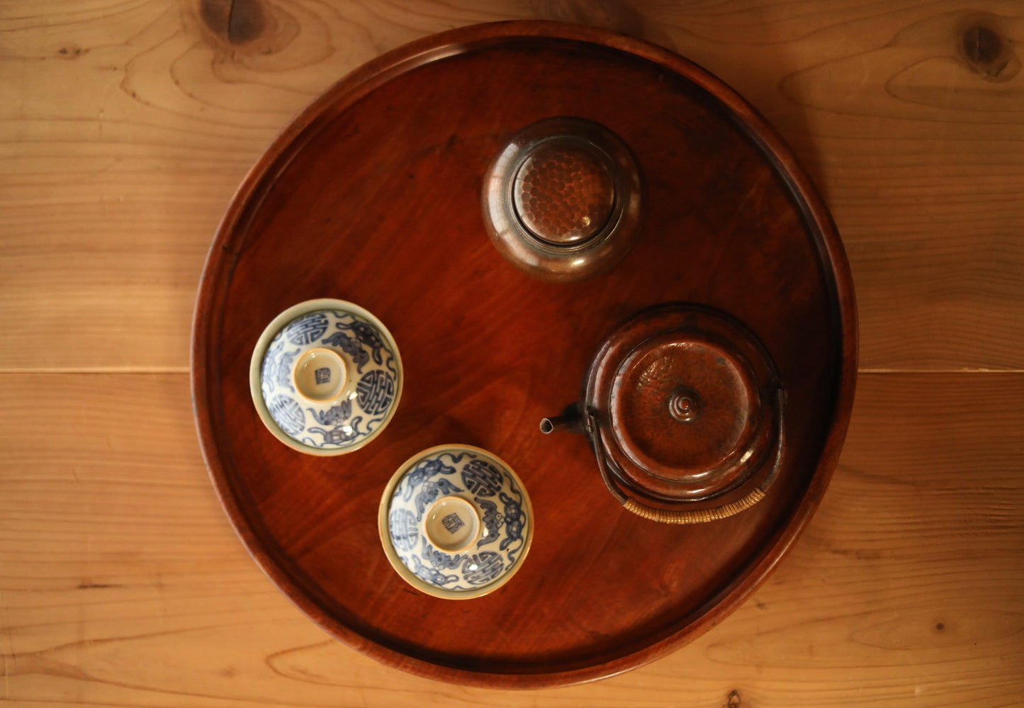 Japanese vintage furniture wooden round tray, Hollowed out from a single tree, OBON, Circular shape wood grain For Tea ceremony 13in/33cm