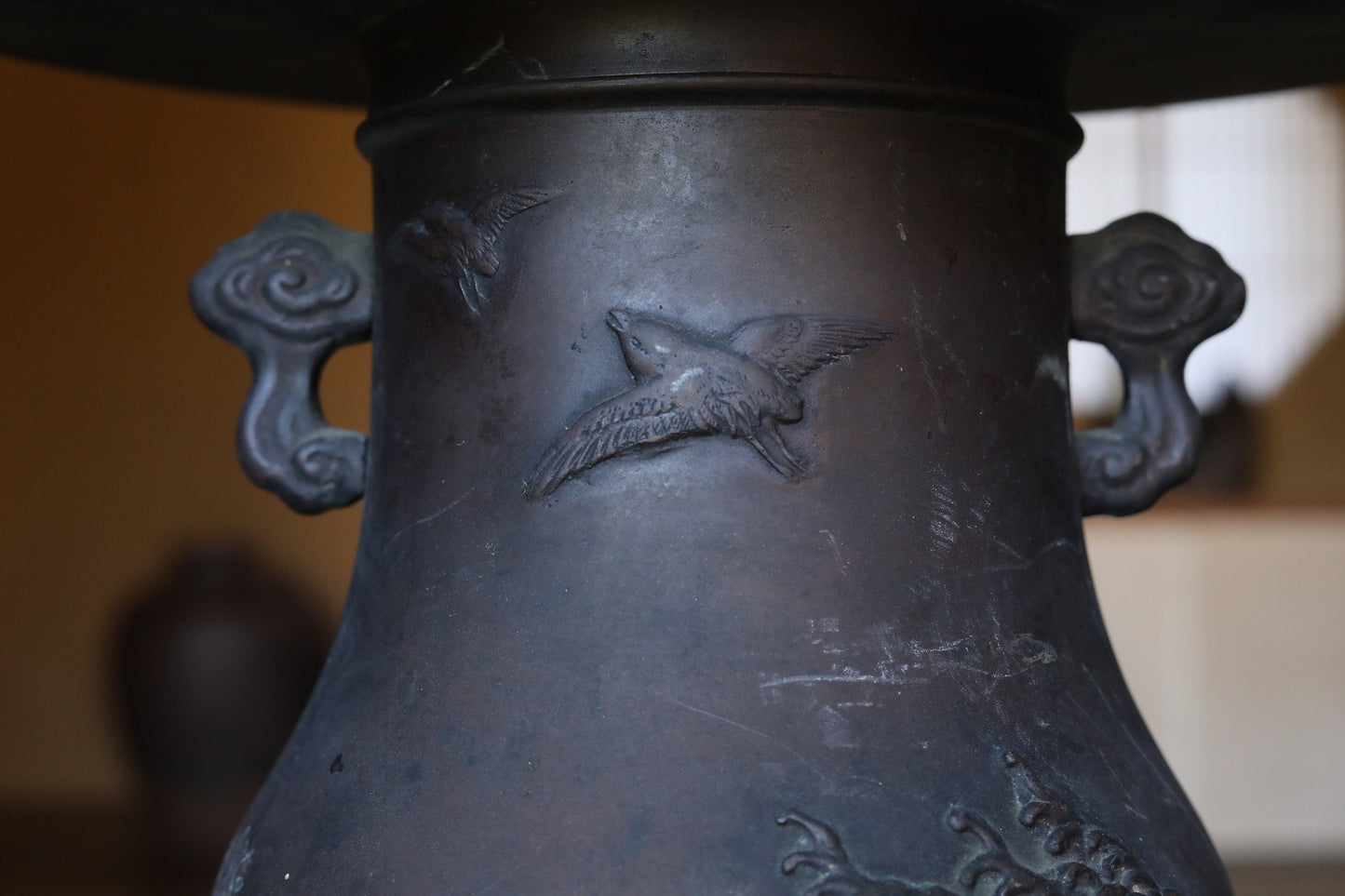 Japanese antique bronze flower vase USUBATA with legs, bird waves Mt Fuji design traditional temple style IKEBANA 1920s H9.1in/H23cm