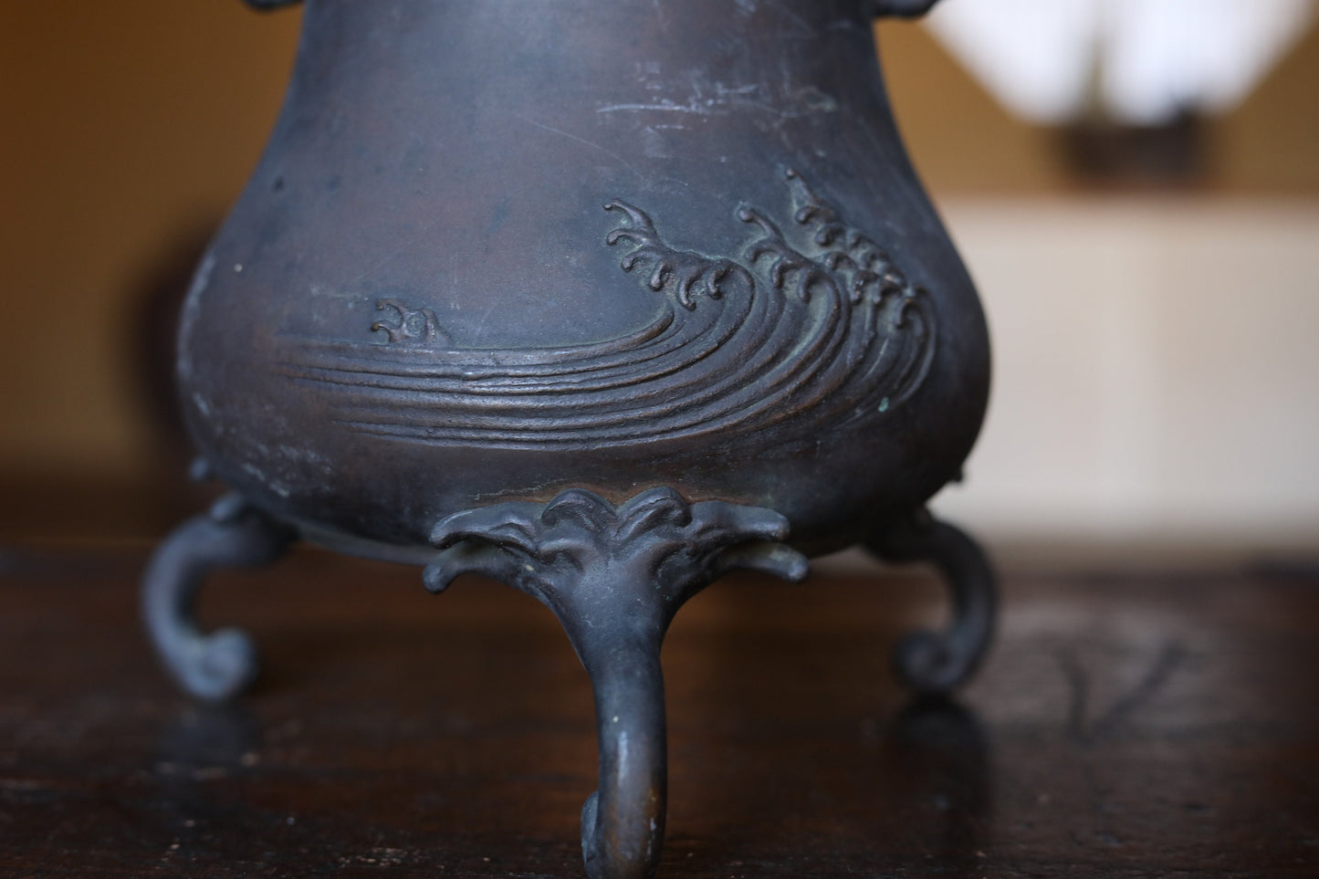 Japanese antique bronze flower vase USUBATA with legs, bird waves Mt Fuji design traditional temple style IKEBANA 1920s H9.1in/H23cm