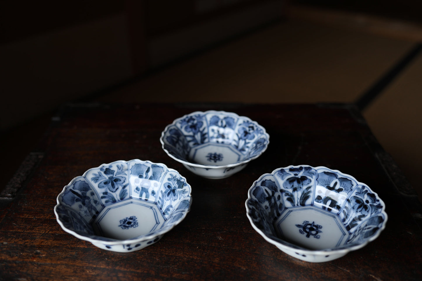 Japanese antique 1910s IMARI set of three 3 bowls porcelain kiln craft hand paint Indigo Blue White plate vessel Sometsuke silver repaired