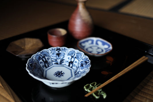 Japanese antique 1910s IMARI set of three 3 bowls porcelain kiln craft hand paint Indigo Blue White plate vessel Sometsuke silver repaired
