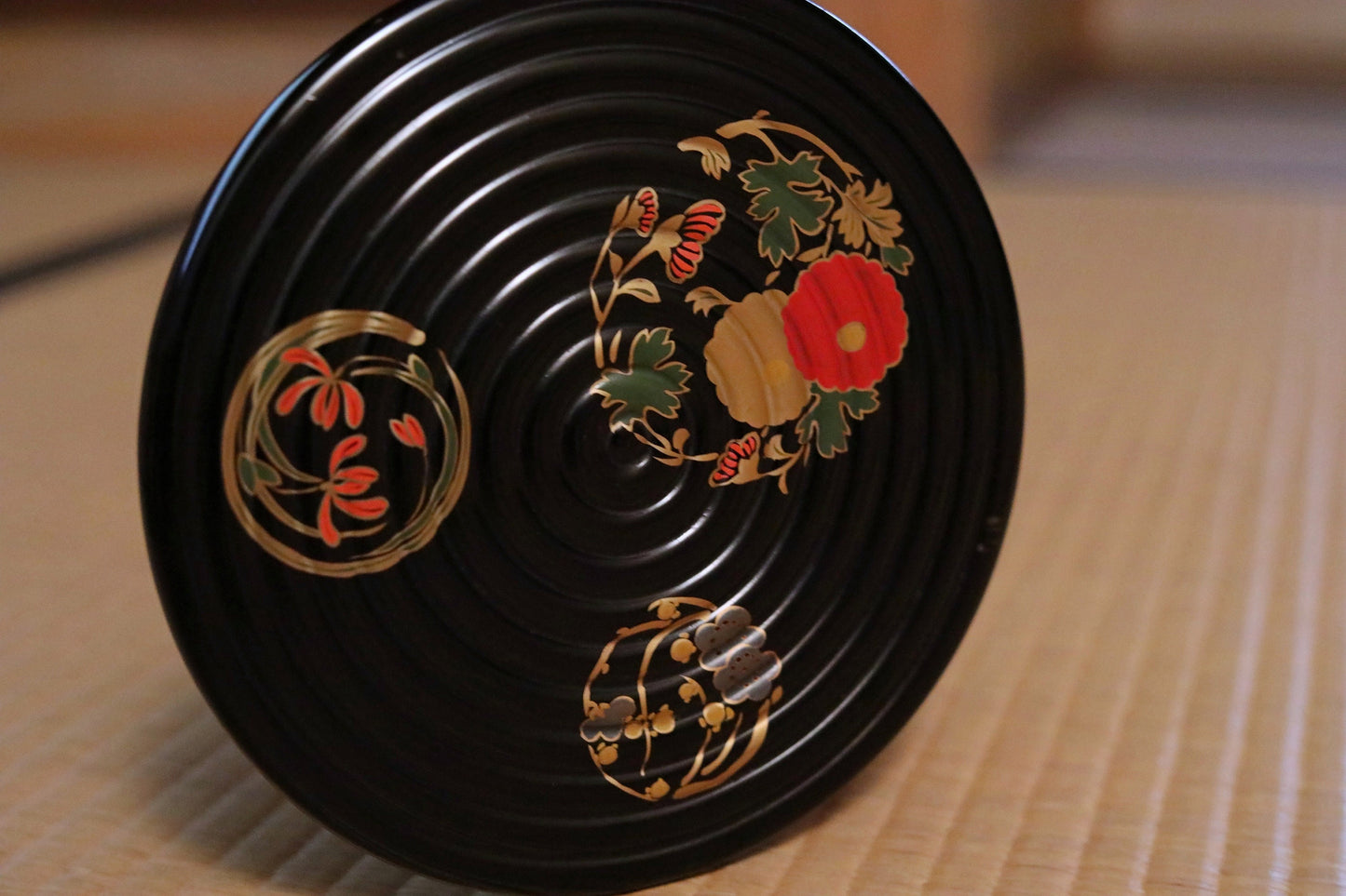 Japanese antique gold Jubako box with flower lacquer MAKIE black gold wooden two-tiered boxes round shape with wooden box W7.4in/W18.8cm