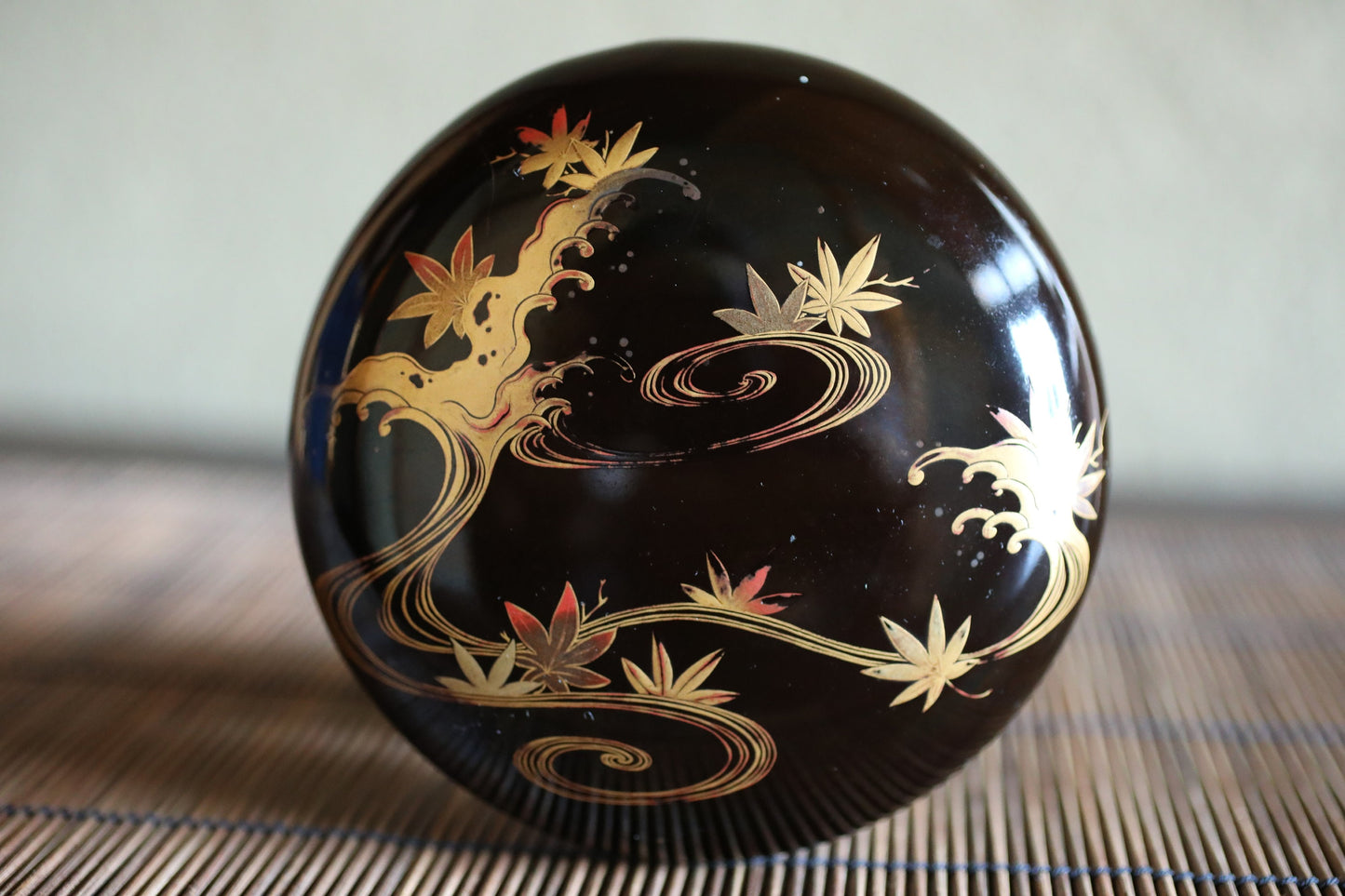 Japanese antique MAKIE fine lacquer incense holder with Rimpa's gold paintings of maple leaves and water, H1.9 x W 4.5in
