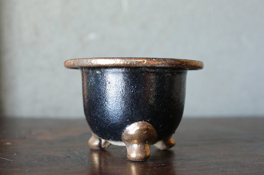 Japanese furniture antique orchid pot with three legs black gold, "Rakuyaki hachi", pottery pot with gold painting, H2.7×4.1in/H6.8×10.3cm