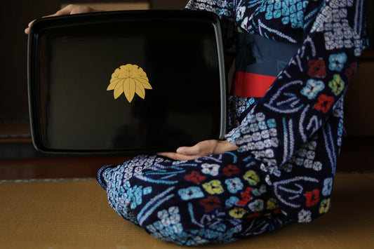 Japanese URUSHI lacquer Large tray OBON black gold Family crest beautiful wooden tableware Tea ceremony SAMURAI 17.9×13in/45.5×33cm